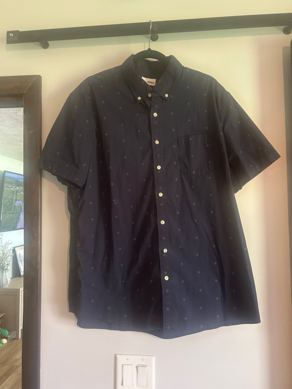 Men's Navy Short-Sleeve Button-Down Shirt